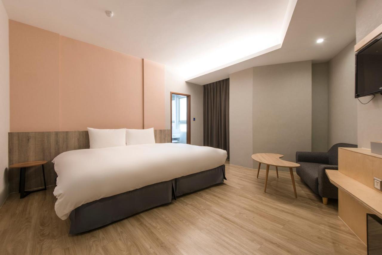 Sparrow Hotel Taichung Esterno foto