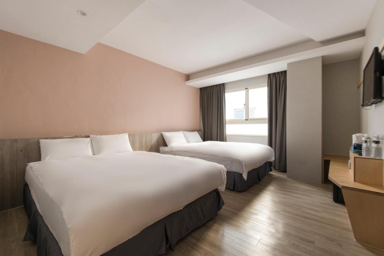 Sparrow Hotel Taichung Esterno foto